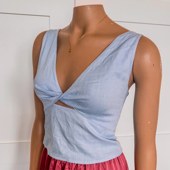 NWT - Miami of Francesca’s, Syndie Keyhole Light BlueTank Top-Women’s Size Small - Picture 3 of 7
